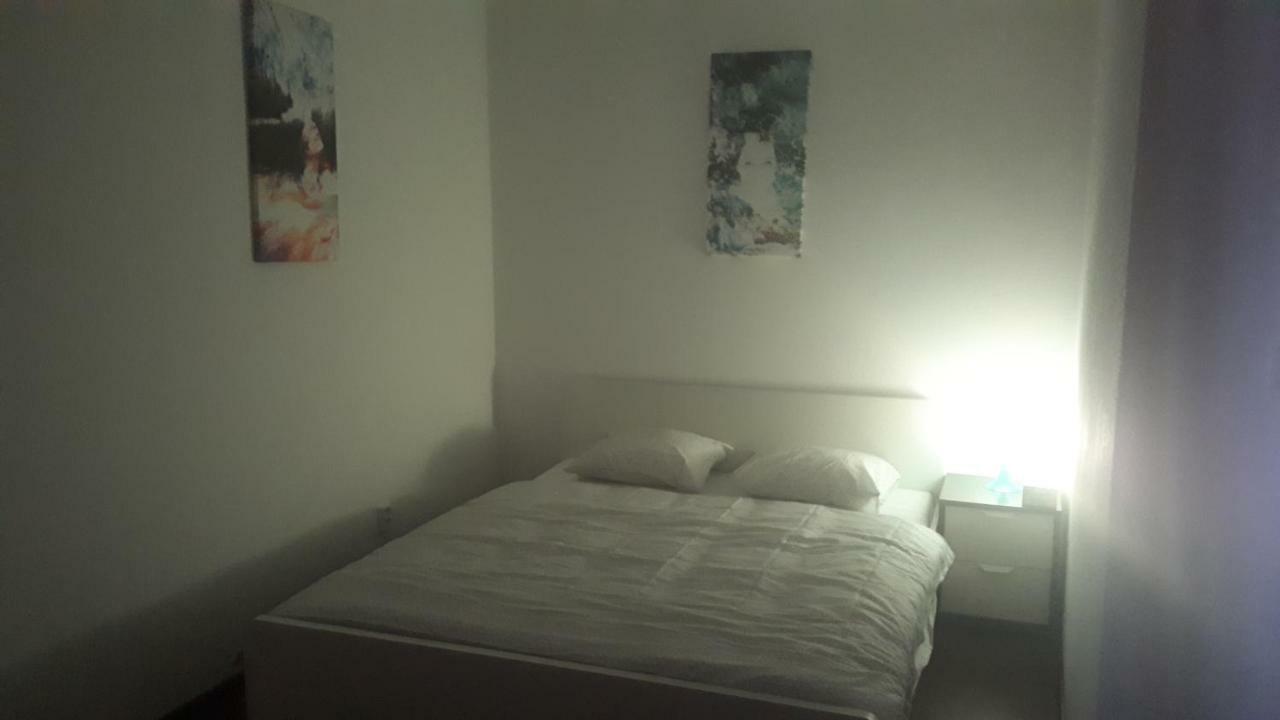 Apartman - Sukromie V Meste ブラチスラヴァ エクステリア 写真