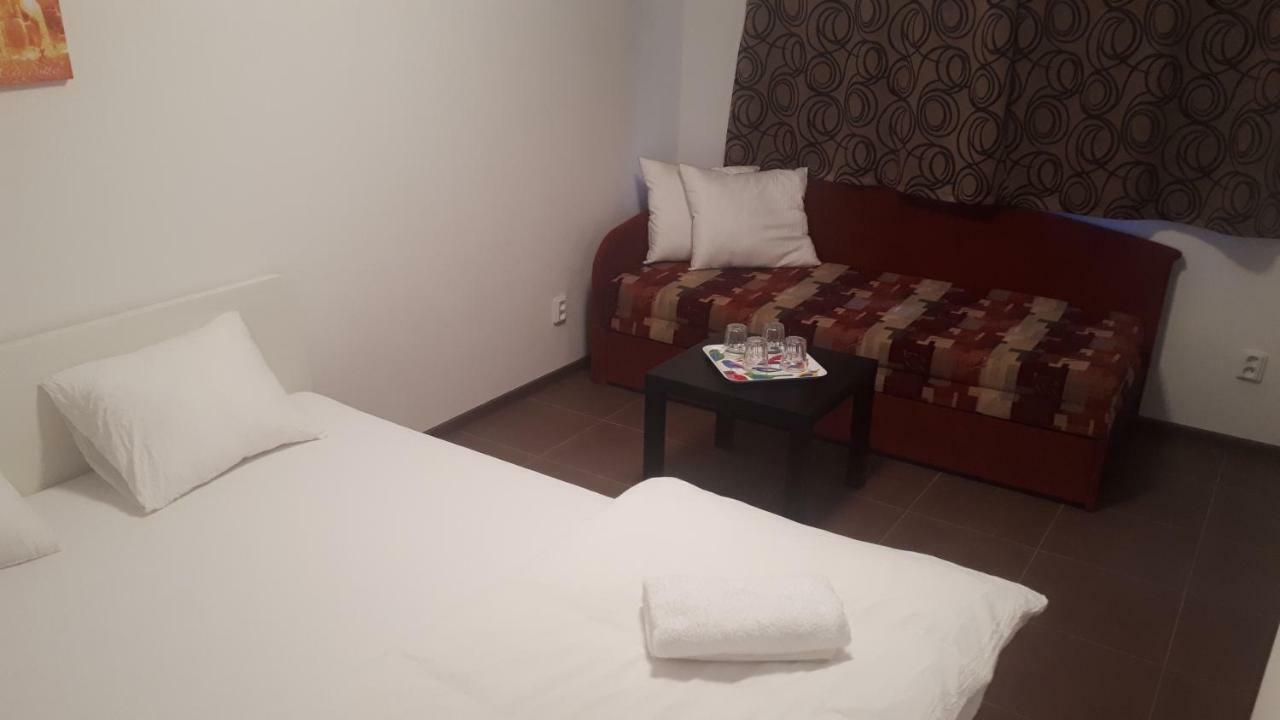 Apartman - Sukromie V Meste ブラチスラヴァ エクステリア 写真